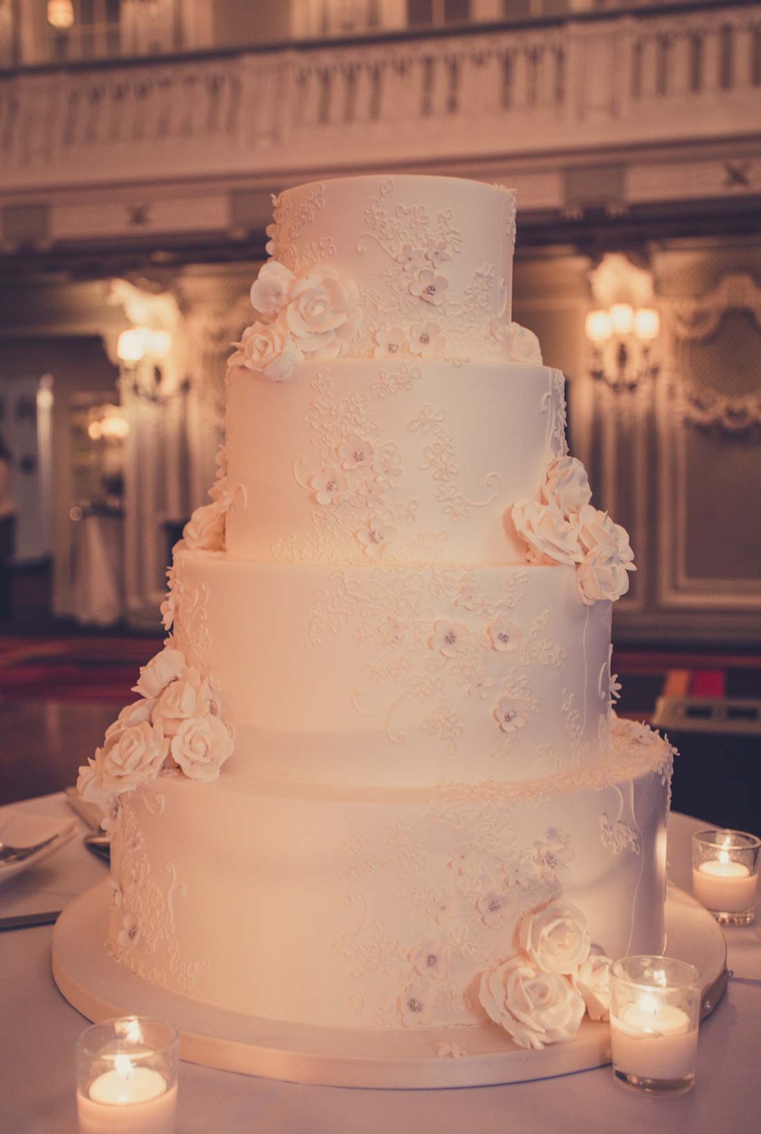 Chicago Wedding Photography Miller Shea (55) Wedding Cake